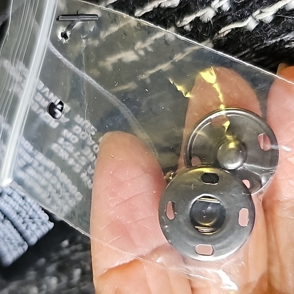 Guess preppi business Casual plaid lapel jacket. Size medium. Black and … - Picture 9 of 16